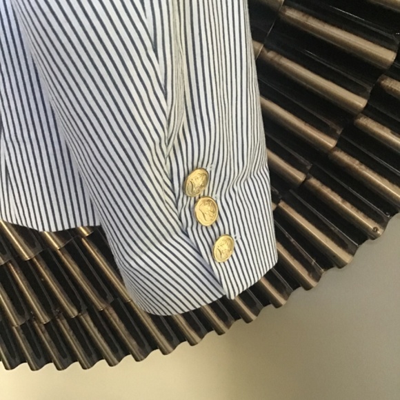 Dalia Collection fitted Blazer - Picture 3 of 5